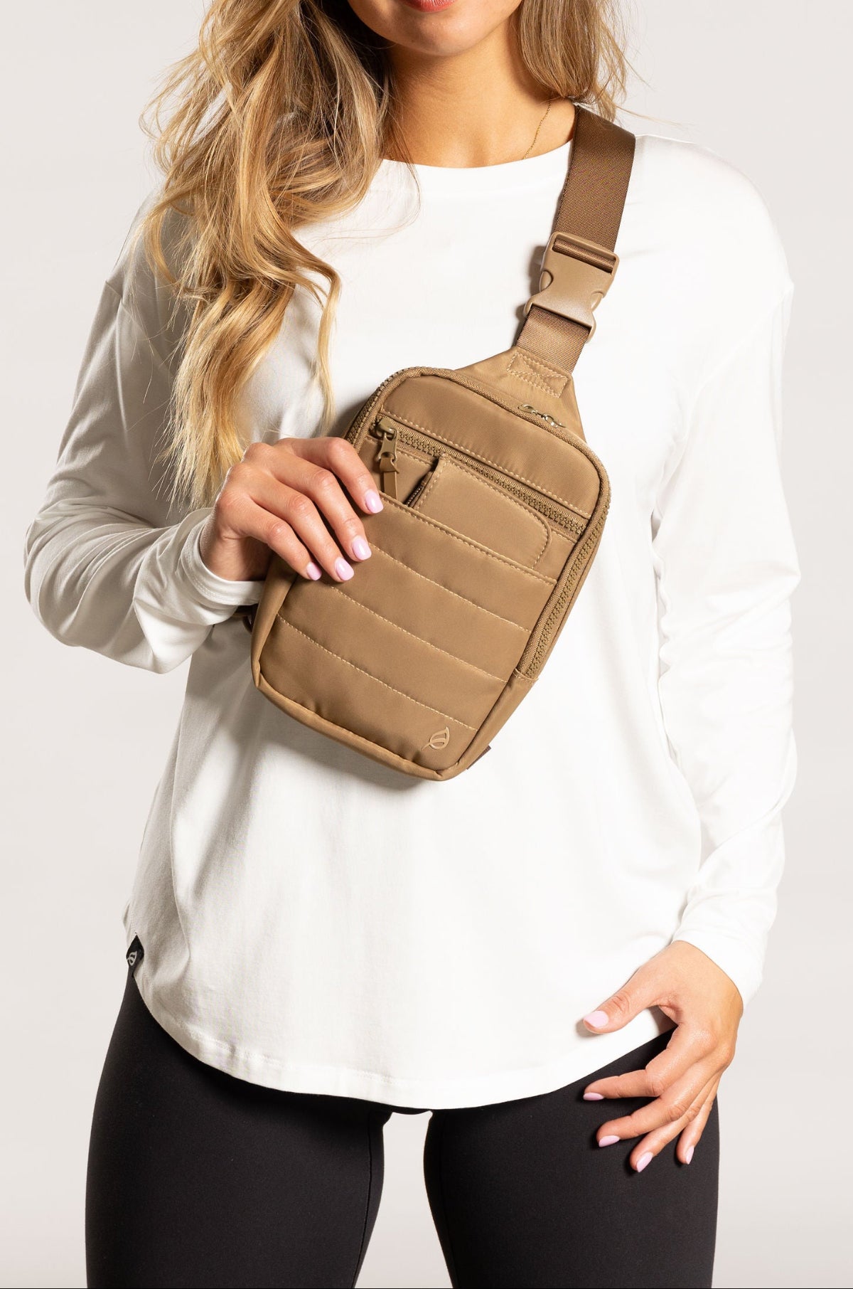 Essential Crossbody Bag Tan
