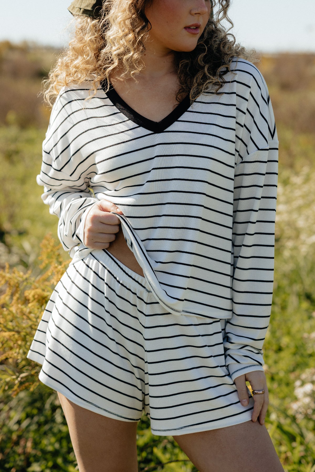black-and-white-stripe
