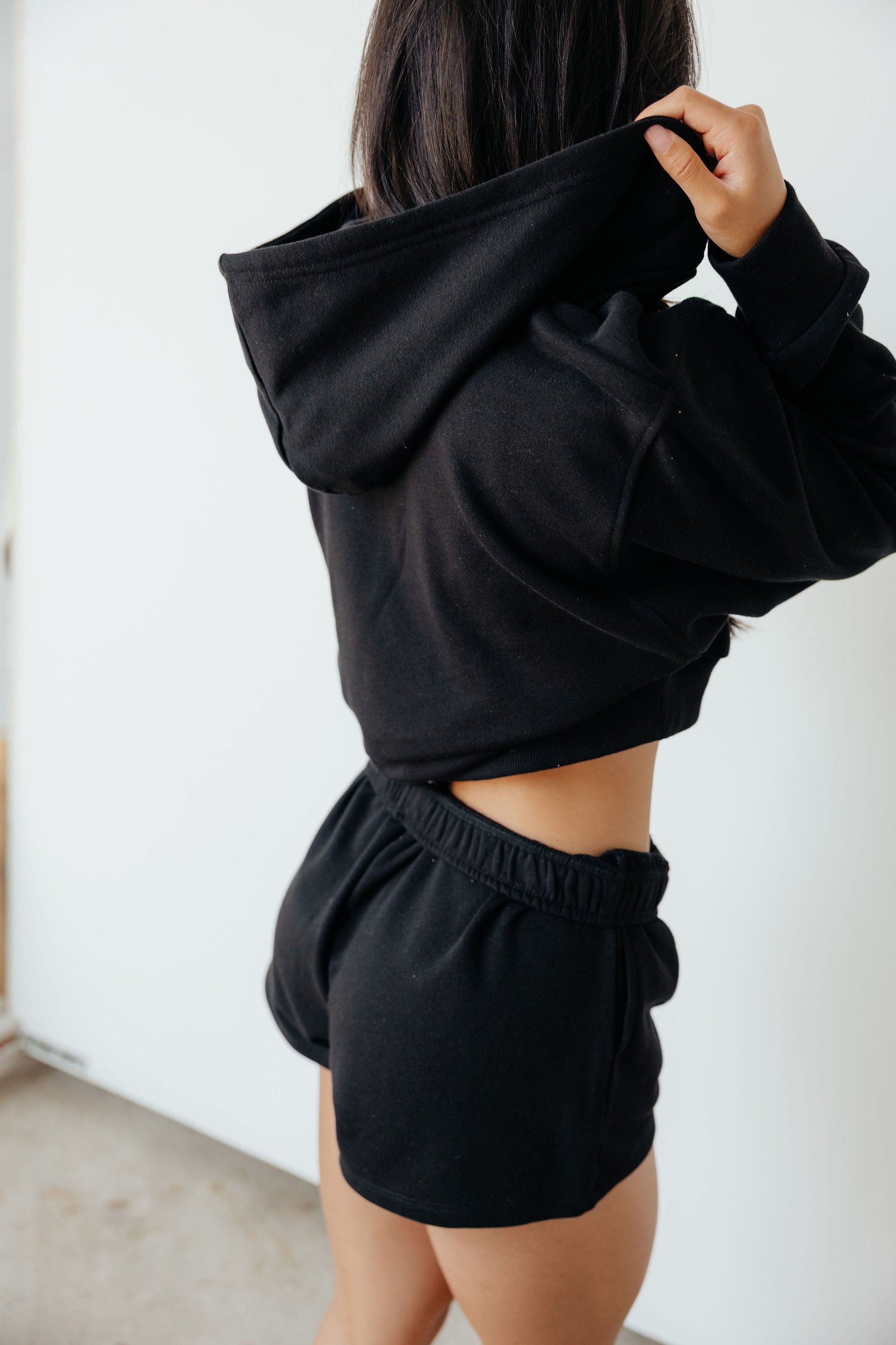 トップス theredthread zipup hoodie cropped black THEREDTHREAD / ザレッドスレッド】S zip up hoodie