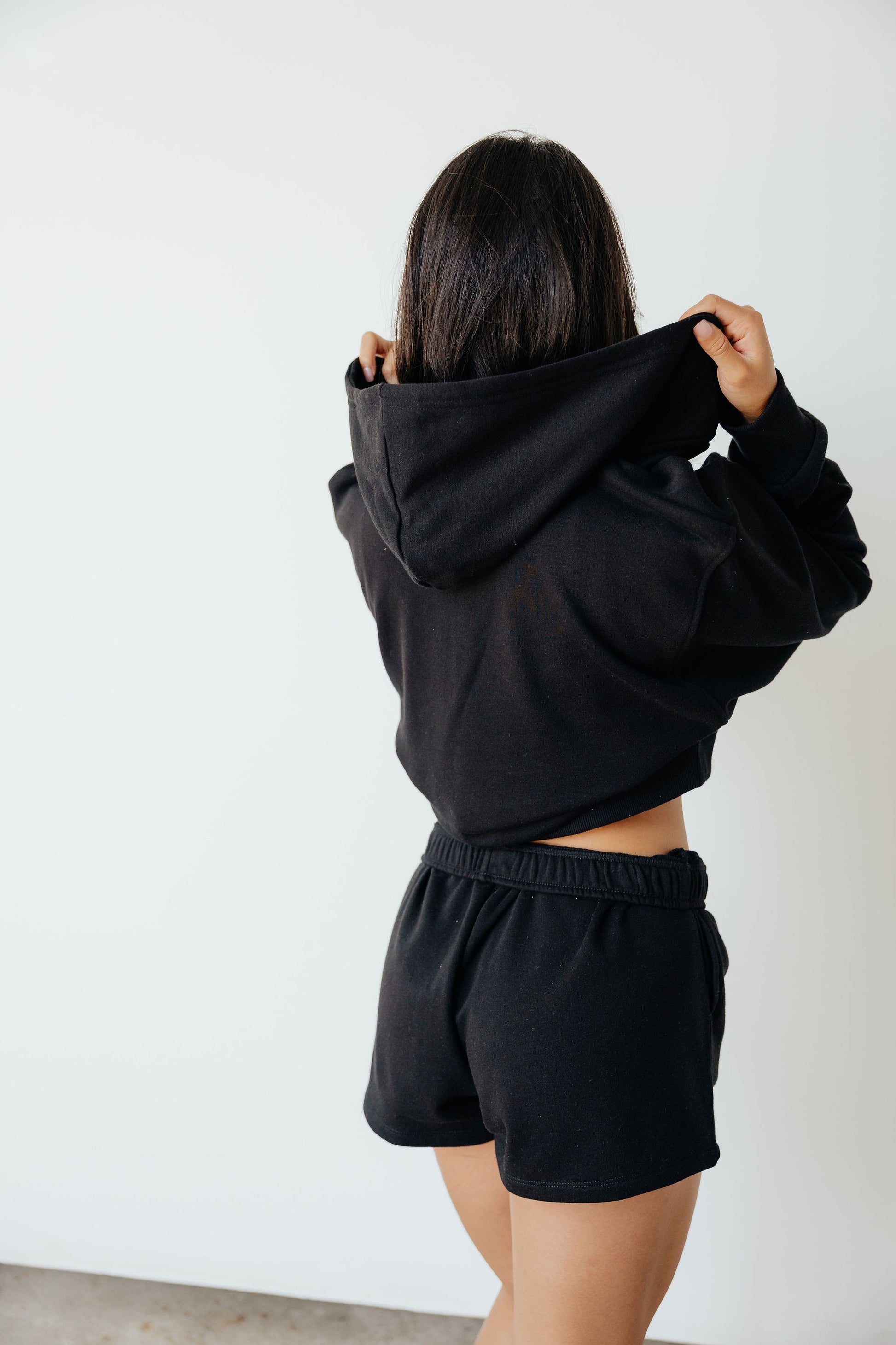 SOFIA'S Choice Damen Sweat Shorts Wide Leg – Bequeme Jogger-Bermudashorts Mit Taschen, Lockere Passform Für Yoga, Lounge & Freizeit SOFIA'S Choice Damen Sweat Shorts Wide Leg – Bequeme Jogger-Bermudashorts Mit Taschen, Lockere Passform Für Yoga, Lounge & Freizeit
