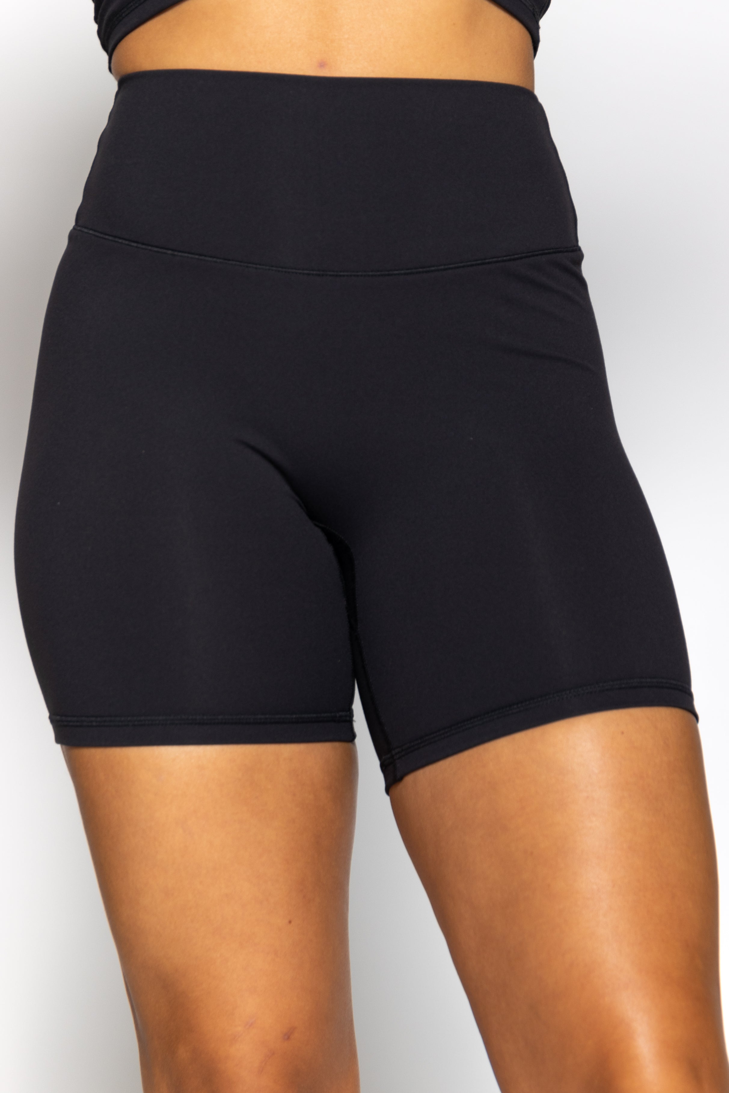 The Cassey Short : 6" - Black